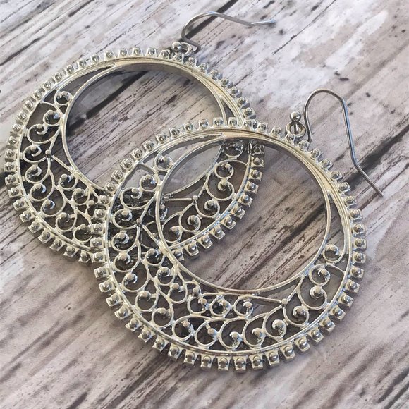 NEW Silver Bohemian Mandala Design Hoop Earrings - Picture 5 of 8